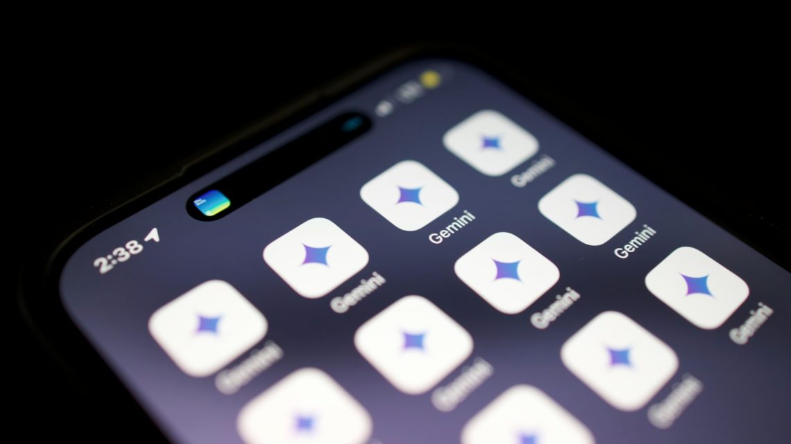 Tech Giants Eye AI Overhaul: Apple Considers Google’s Gemini for Siri Makeover as Google Prepares In-Car AI Co-Pilot