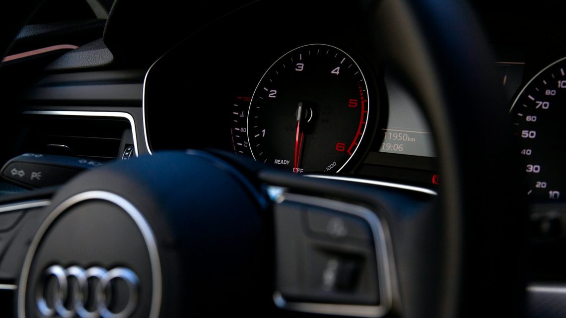 A Tale of Two Audis: The Ageing Q8 E-tron and the Razor-Sharp A3 Update