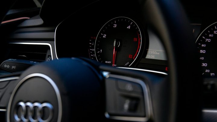 A Tale of Two Audis: The Ageing Q8 E-tron and the Razor-Sharp A3 Update